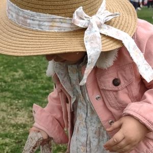 Adorable Toddler 3/4 dress and matching hat, perfect for Easter